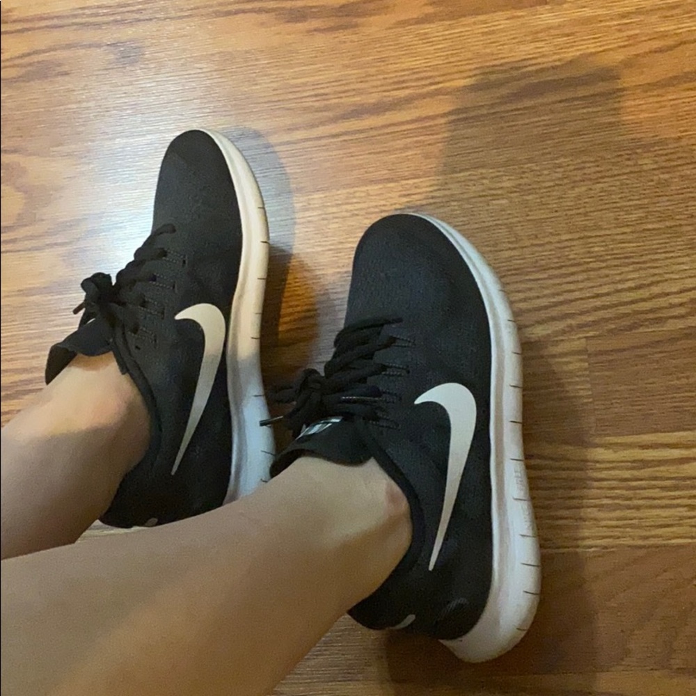 Nike free runs
